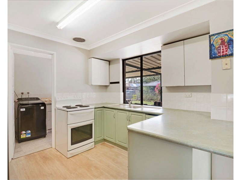 3 Dyson Court, Camillo WA 6111