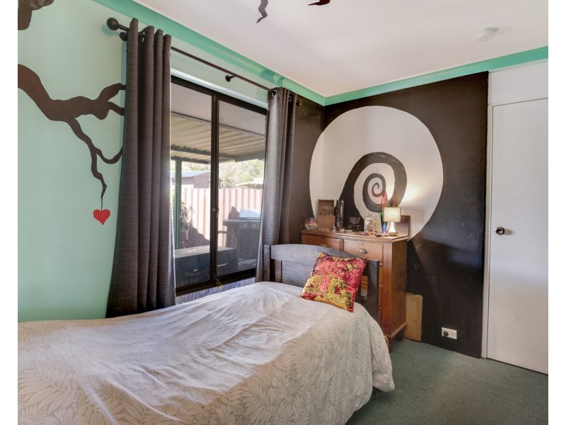 3 Dyson Court, Camillo WA 6111