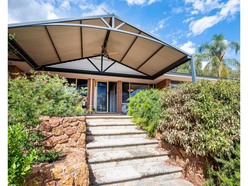 28 Kundyl Court, Kelmscott WA 6111