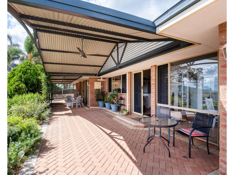 28 Kundyl Court, Kelmscott WA 6111