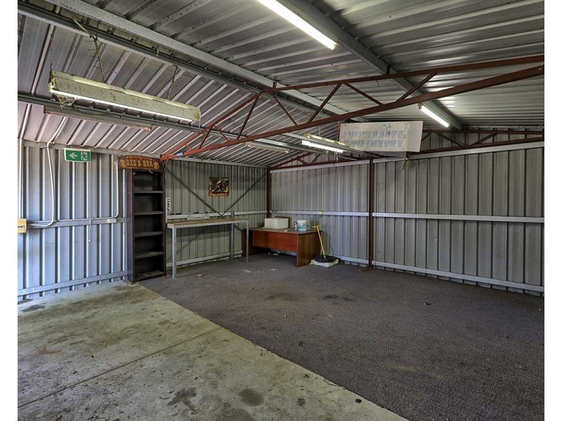 77 Riverside Lane, Seville Grove WA 6112