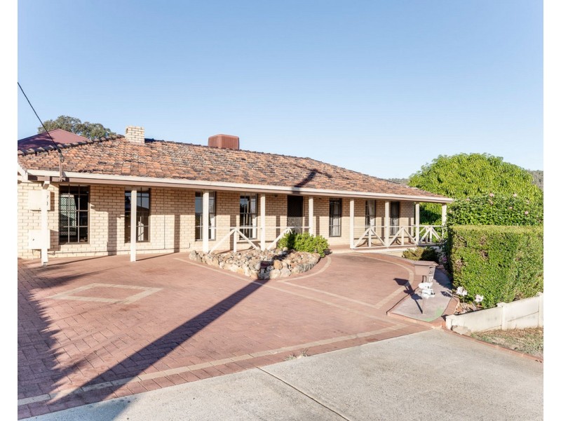 17 Wangoola Terrace, Mount Nasura WA 6112