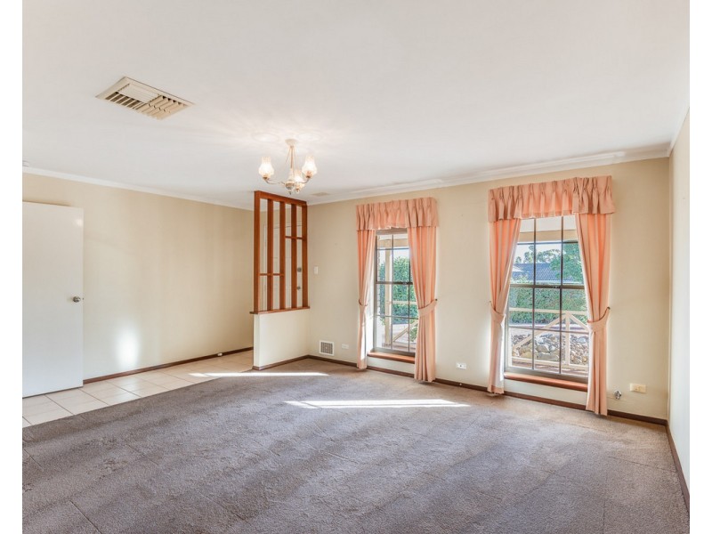 17 Wangoola Terrace, Mount Nasura WA 6112