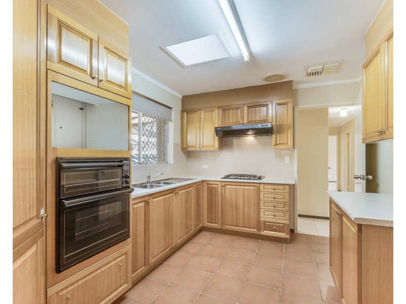 17 Wangoola Terrace, Mount Nasura WA 6112