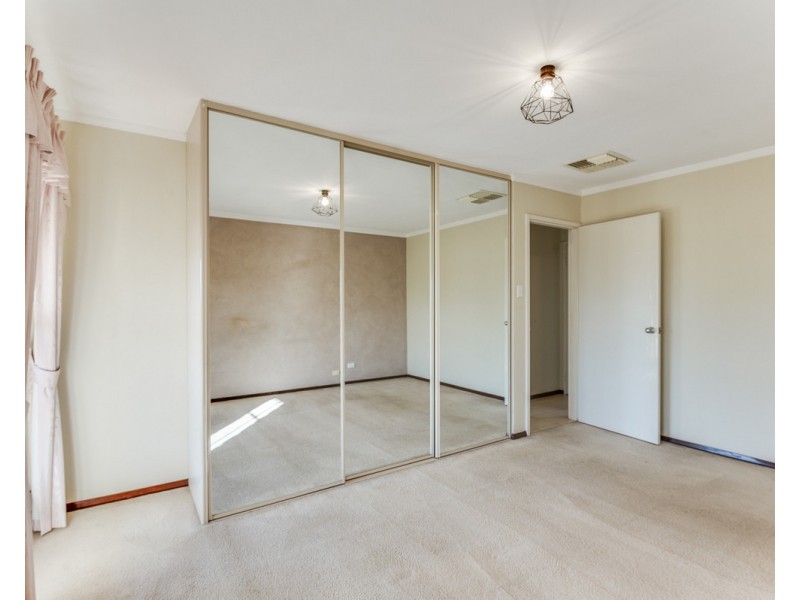 17 Wangoola Terrace, Mount Nasura WA 6112