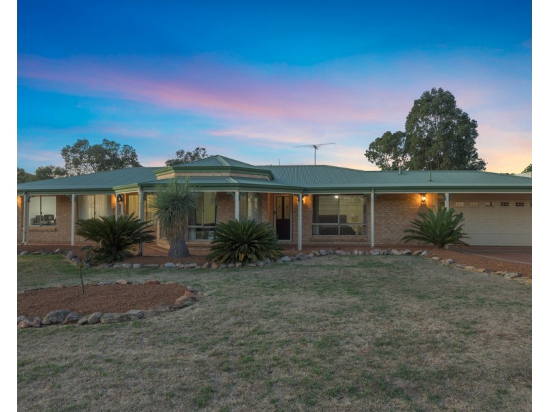 32 Hill Street, Kelmscott WA 6111