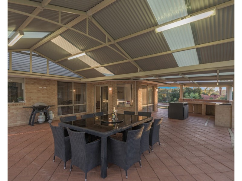 32 Hill Street, Kelmscott WA 6111