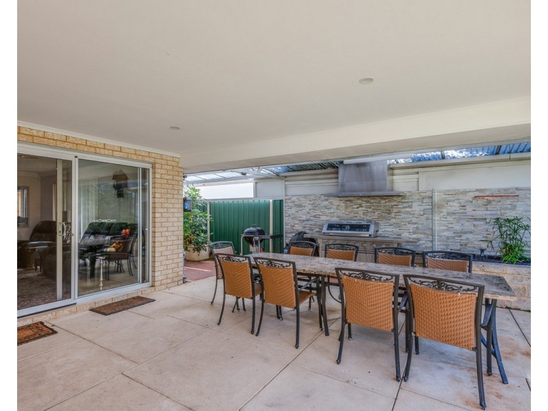 23 Flinn Avenue, Kelmscott WA 6111