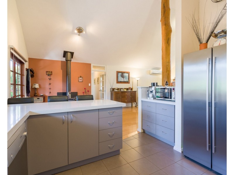 10 Fyfield Way, Bedfordale WA 6112