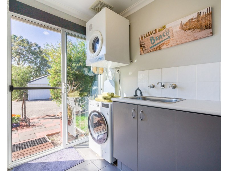 10 Fyfield Way, Bedfordale WA 6112