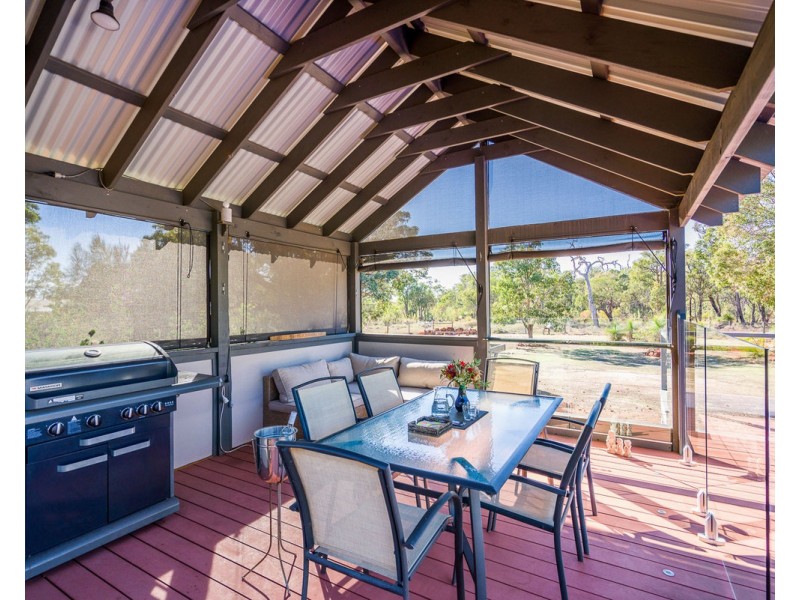 10 Fyfield Way, Bedfordale WA 6112