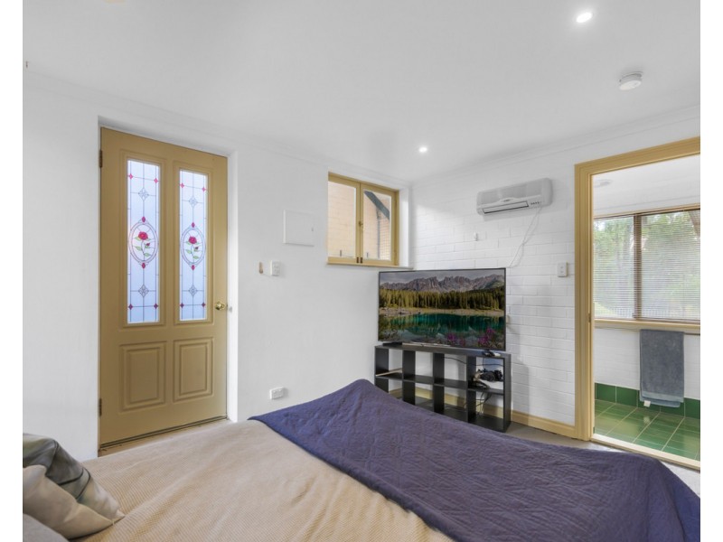 17 Garland Road, Roleystone WA 6111