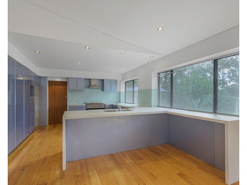 17 Garland Road, Roleystone WA 6111