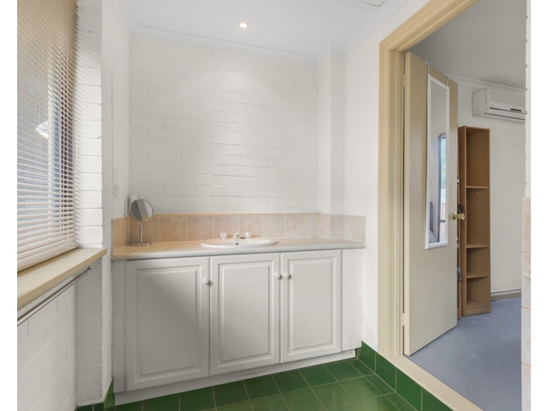 17 Garland Road, Roleystone WA 6111