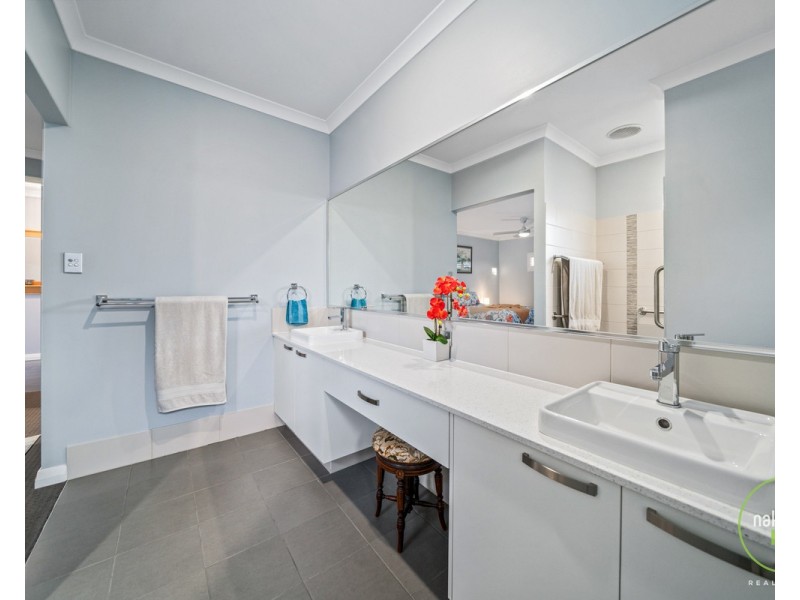 35 Needlewood Loop, Wandi WA 6167