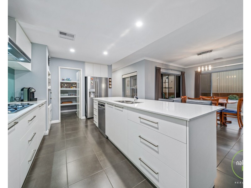 35 Needlewood Loop, Wandi WA 6167