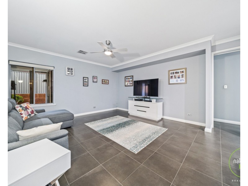 35 Needlewood Loop, Wandi WA 6167