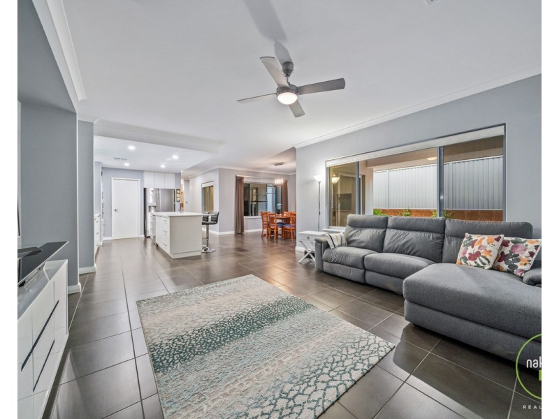 35 Needlewood Loop, Wandi WA 6167