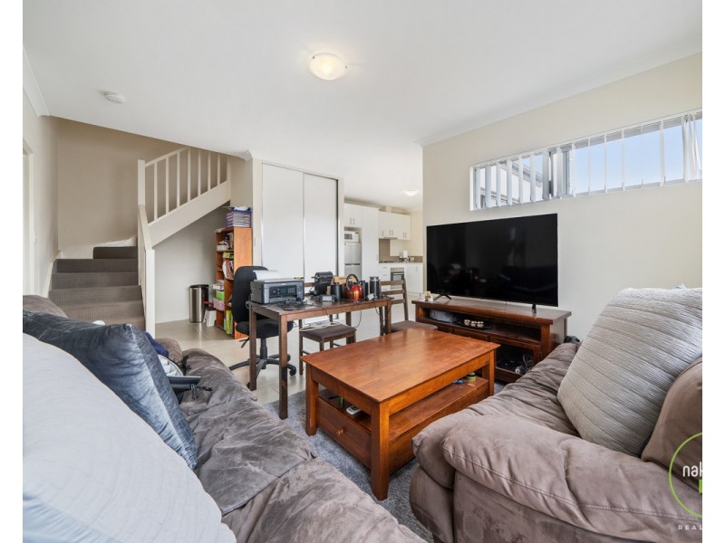 8/80 Dowitcher Loop, Gosnells WA 6110