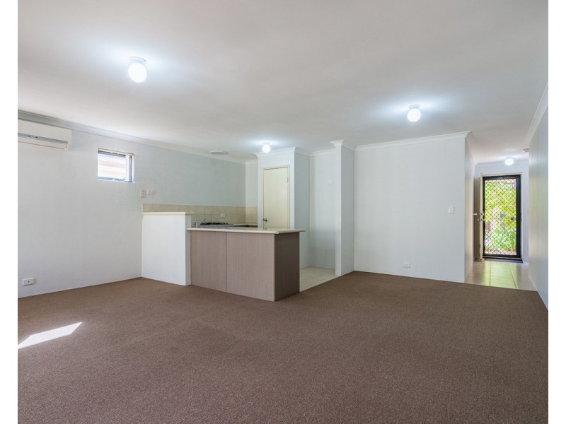 25/91 Lowanna Way, Armadale WA 6112
