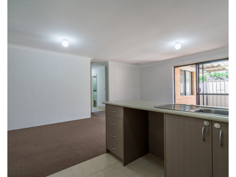 25/91 Lowanna Way, Armadale WA 6112