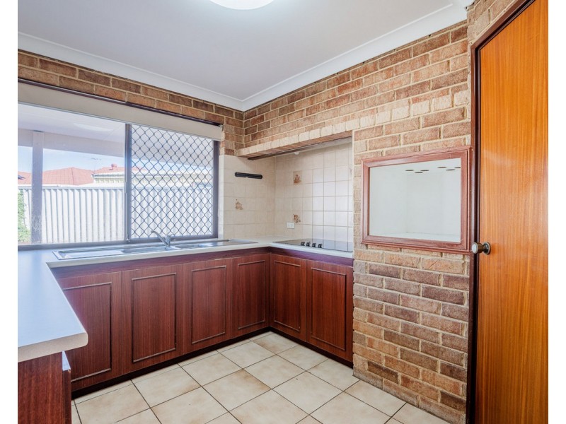 11 Wateredge Road, Thornlie WA 6108