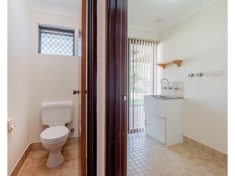 11 Wateredge Road, Thornlie WA 6108