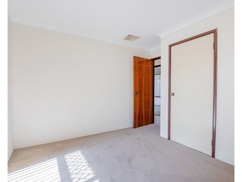 11 Wateredge Road, Thornlie WA 6108