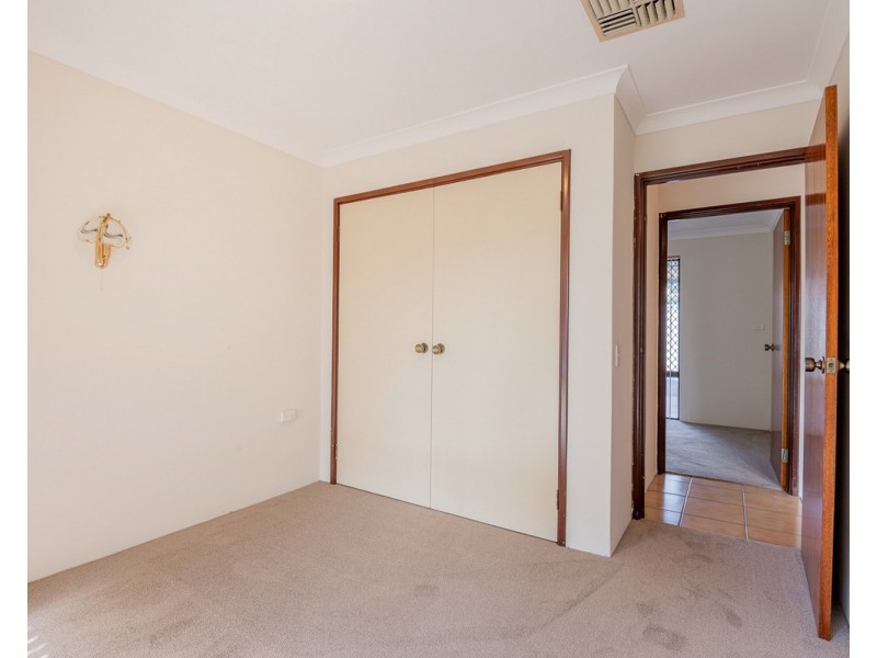 11 Wateredge Road, Thornlie WA 6108
