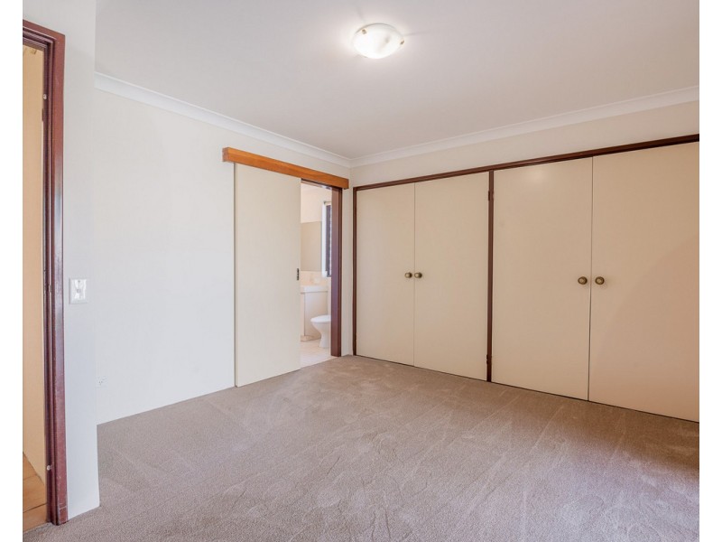 11 Wateredge Road, Thornlie WA 6108