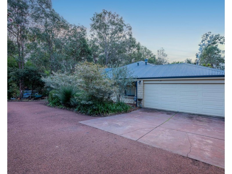 22 Costata Cove, Roleystone WA 6111