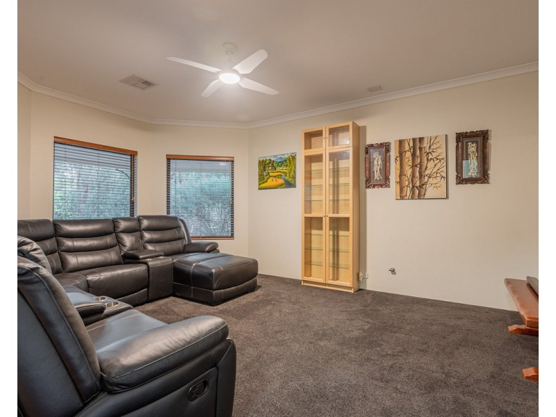 22 Costata Cove, Roleystone WA 6111