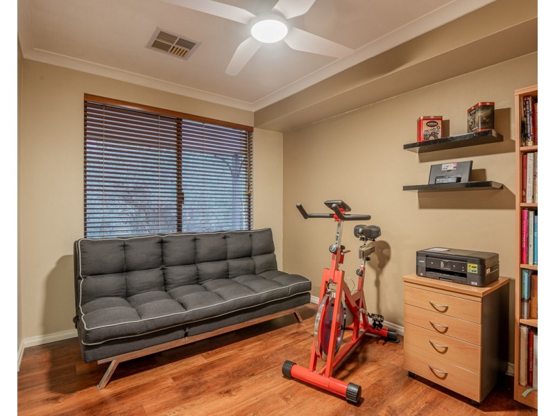 22 Costata Cove, Roleystone WA 6111