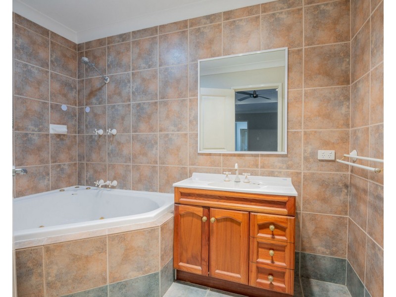 9 Coolabah Drive, Mount Nasura WA 6112