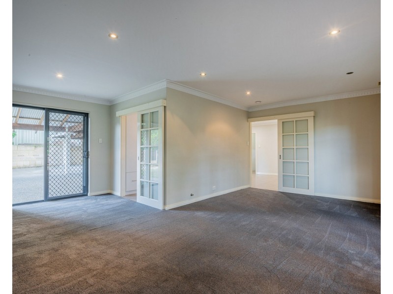 9 Coolabah Drive, Mount Nasura WA 6112