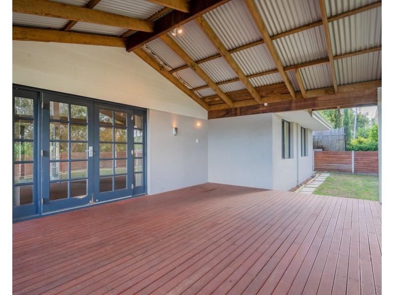 9 Coolabah Drive, Mount Nasura WA 6112