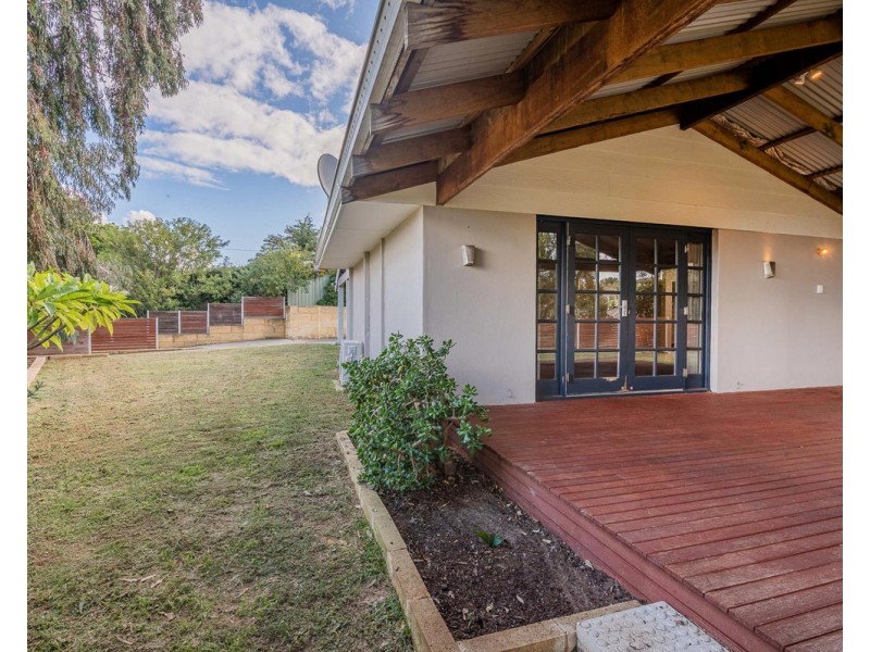 9 Coolabah Drive, Mount Nasura WA 6112