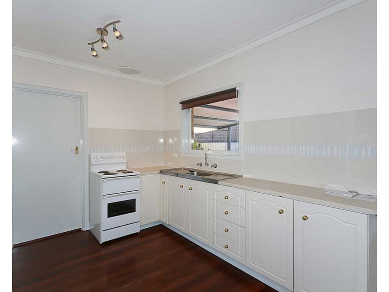 13 George Street, Kelmscott WA 6111