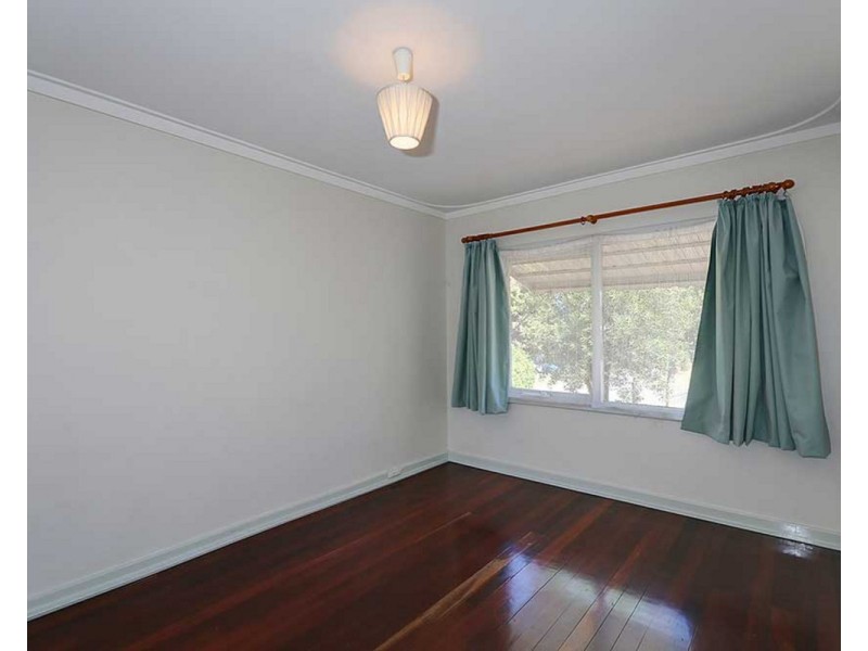 13 George Street, Kelmscott WA 6111