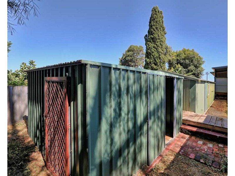 13 George Street, Kelmscott WA 6111