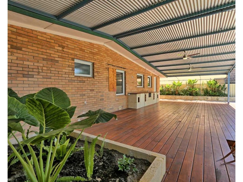 13 George Street, Kelmscott WA 6111