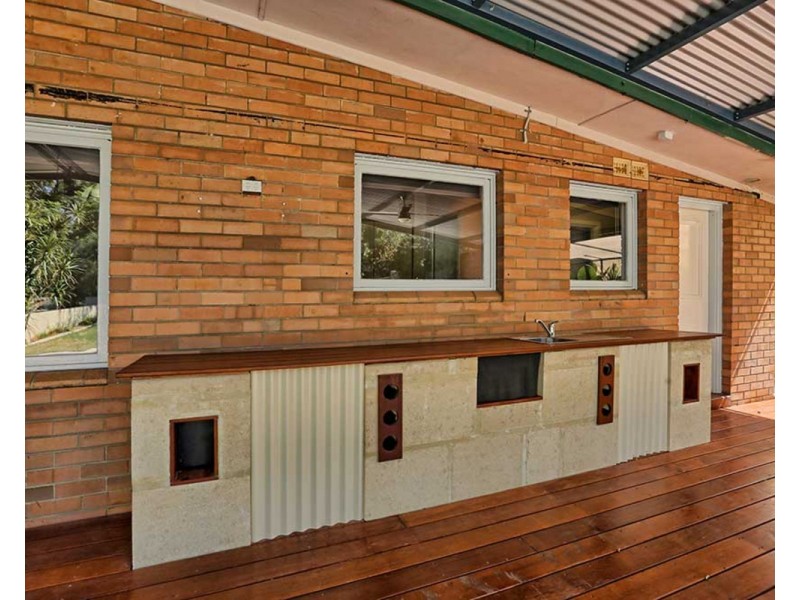 13 George Street, Kelmscott WA 6111