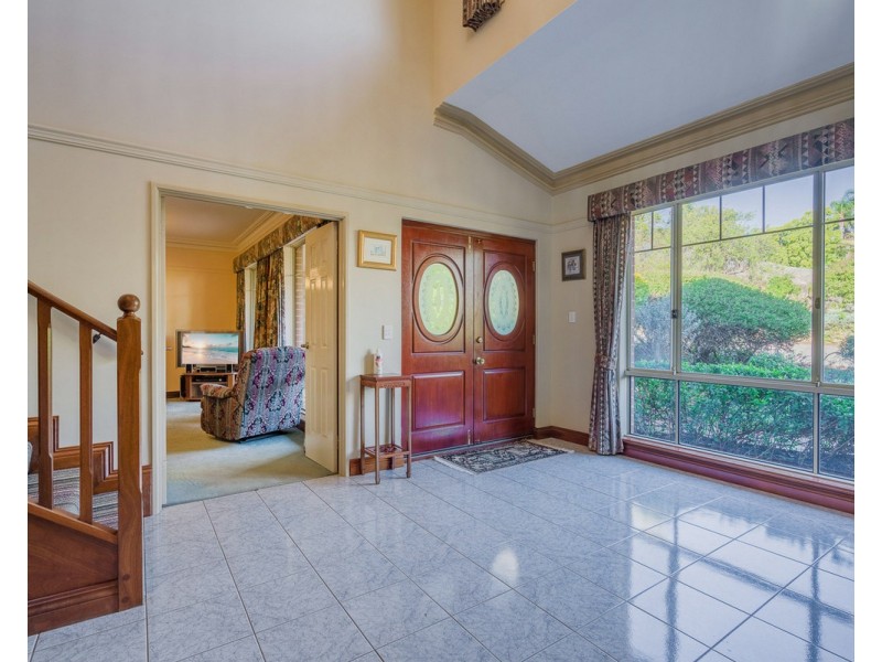 12 Westview Close, Mount Nasura WA 6112