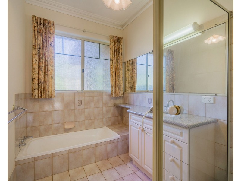 12 Westview Close, Mount Nasura WA 6112