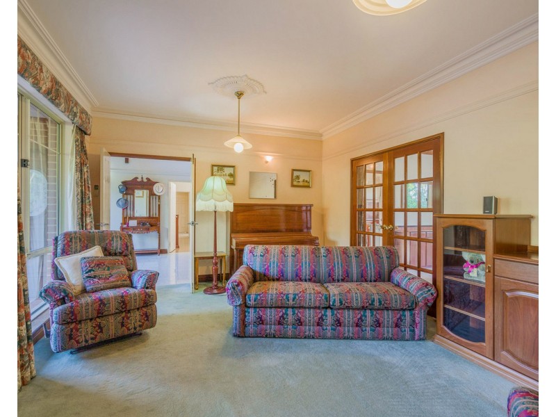 12 Westview Close, Mount Nasura WA 6112