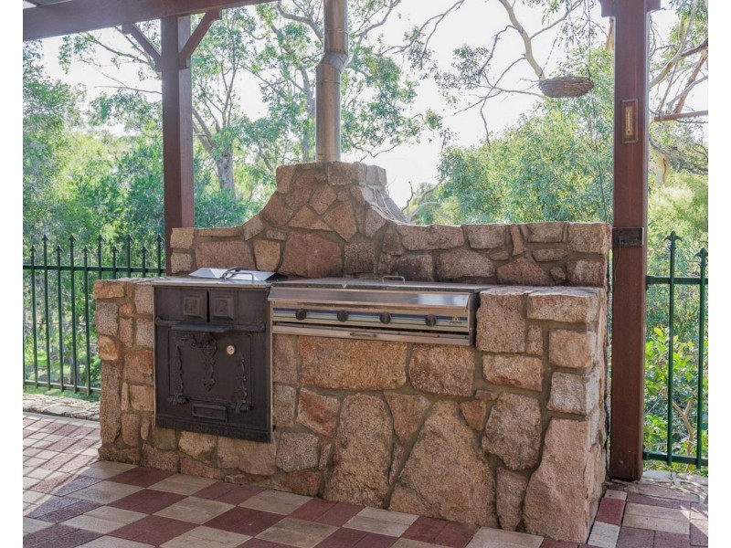 12 Westview Close, Mount Nasura WA 6112