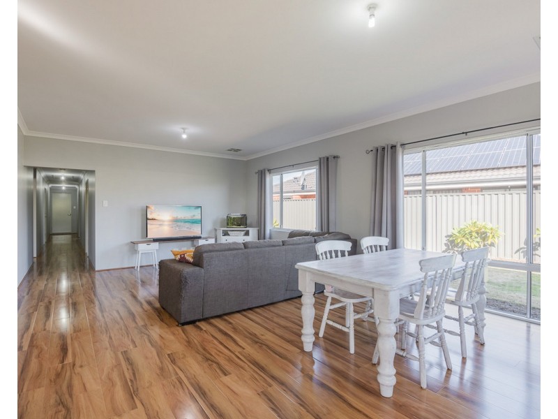 41 Lomond Way, Seville Grove WA 6112