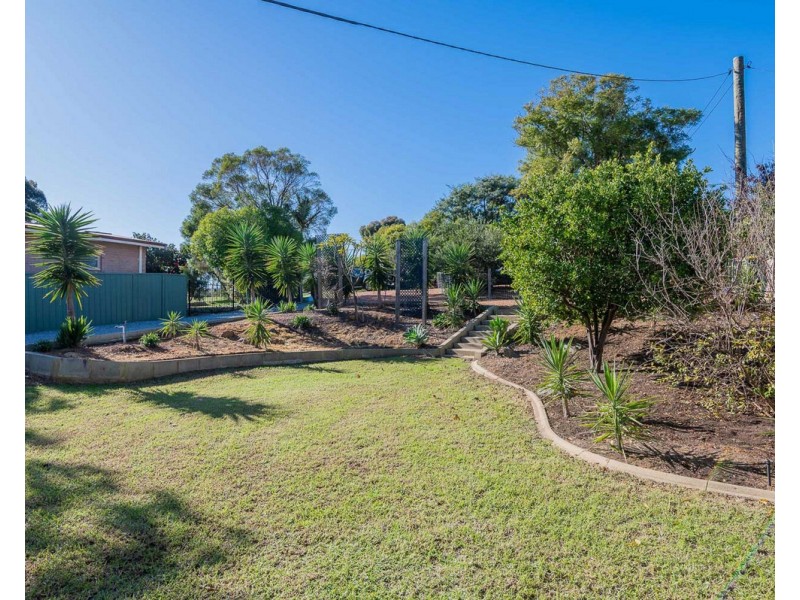3 Brook Place, Kelmscott WA 6111