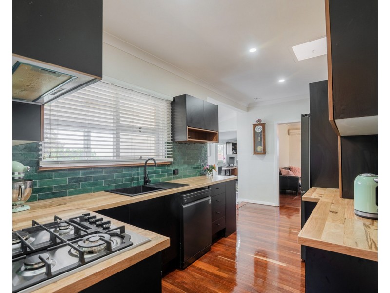 3 Brook Place, Kelmscott WA 6111