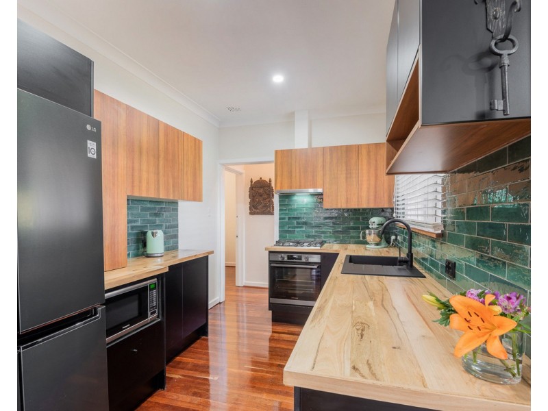 3 Brook Place, Kelmscott WA 6111